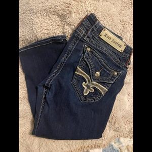 Size 27, crop capris.